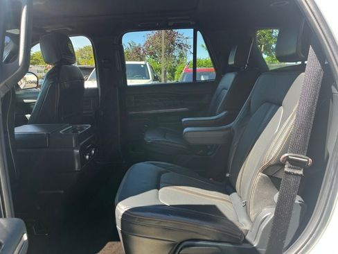 Used 2023 Ford Expedition Platinum AWD/4WD image 13