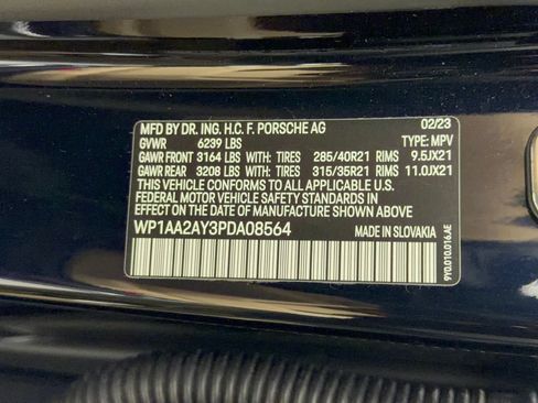 Certified 2023 Porsche Cayenne AWD/4WD image 31