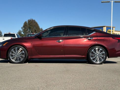 Used 2023 Nissan Altima 2.5 SL FWD image 7