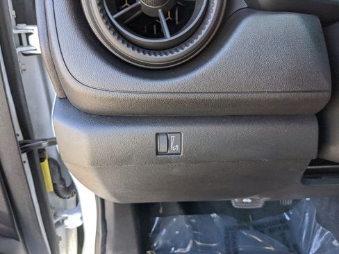 Used 2025 Chevrolet Colorado W/T image 29