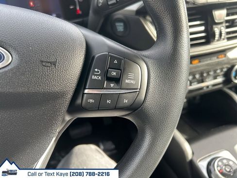 Used 2025 Ford Escape Active AWD/4WD image 22