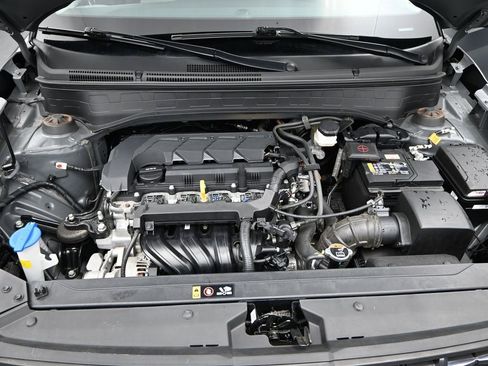 Used 2025 Hyundai Venue SEL image 22