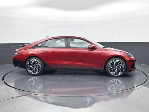 Used 2025 Hyundai Ioniq 6 SEL AWD/4WD image 5