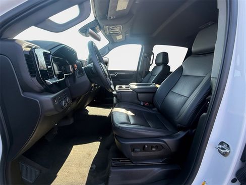 Used 2024 Chevrolet Silverado 2500 LTZ image 12