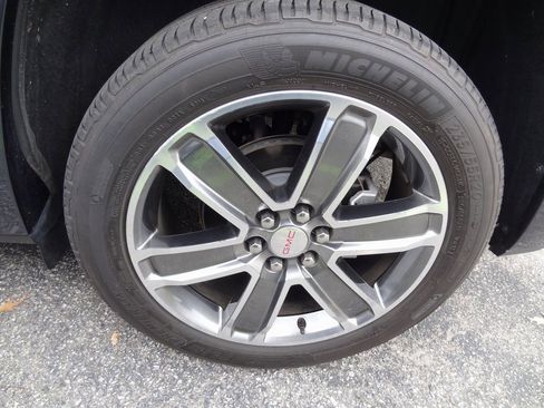 Used 2019 GMC Acadia Denali w/ Technology Package image 11