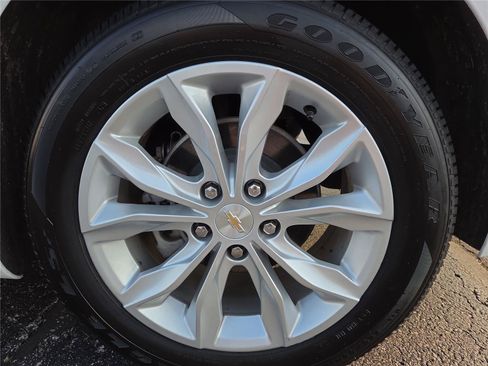 Used 2024 Chevrolet Malibu LT FWD image 24