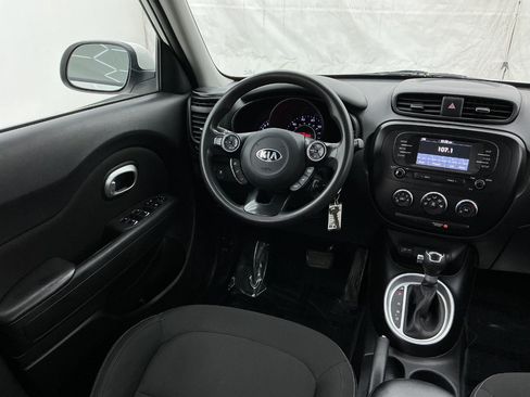 Used 2019 Kia Soul FWD image 29