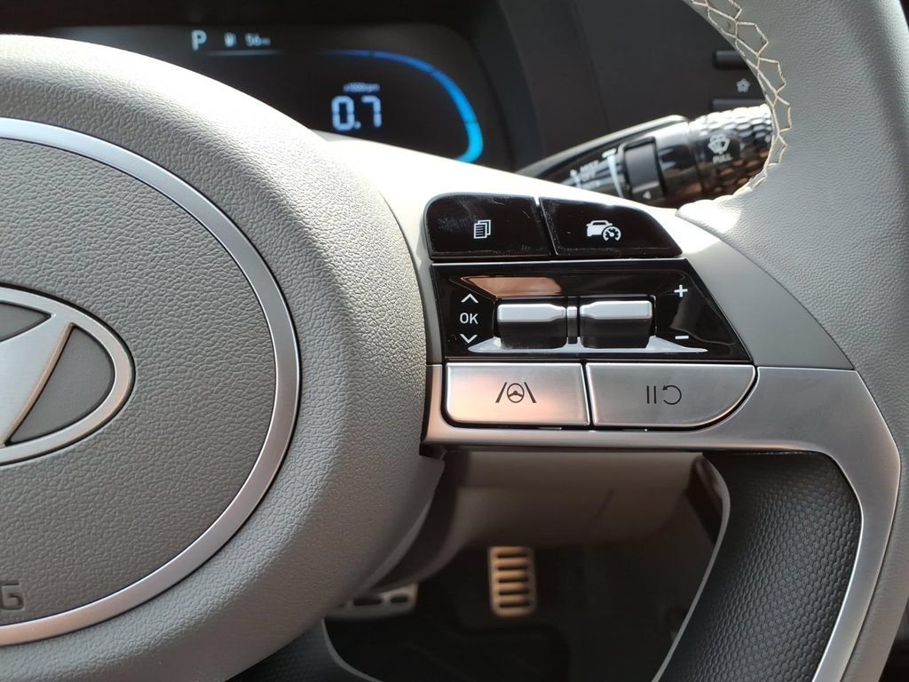 Certified 2026 Hyundai Elantra Sport FWD image 19