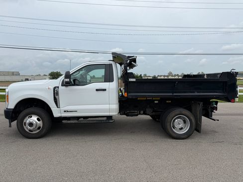 Used 2023 Ford F350 XL w/ Snow Plow Prep Package AWD/4WD image 1
