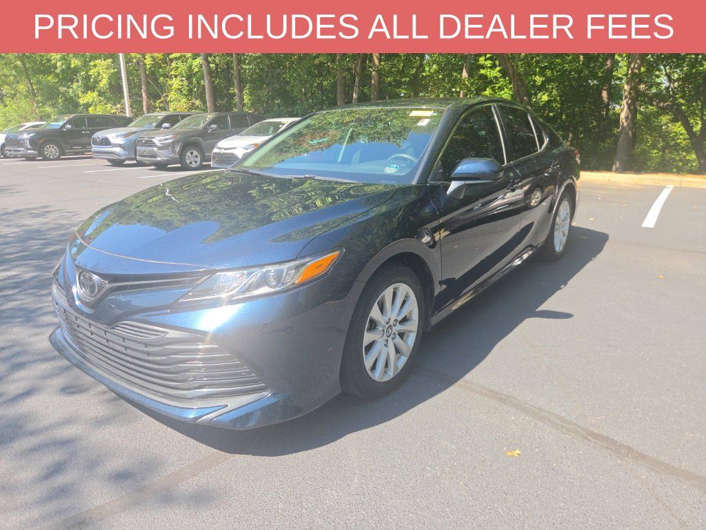 Used 2020 Toyota Camry LE FWD image 3