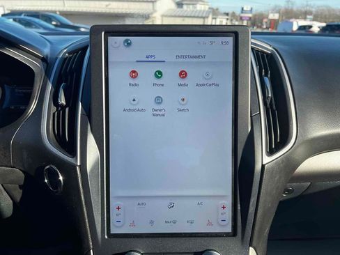 Used 2023 Ford Edge SEL image 39