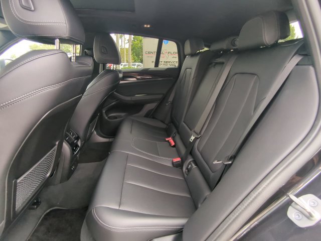 Used 2023 BMW X4 xDrive30i AWD/4WD image 16