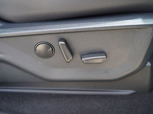 Used 2025 Ford F150 Lariat w/ Equipment Group 501A Mid image 88