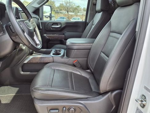 Used 2023 GMC Sierra 3500 Denali w/ Denali Ultimate Package image 30