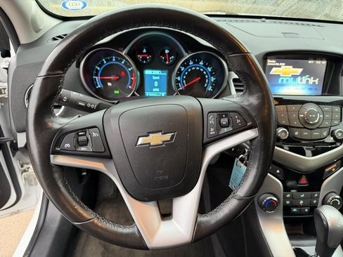 Used 2014 Chevrolet Cruze LT image 15