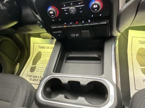 Used 2020 Chevrolet Silverado 1500 LT Trail Boss image 10