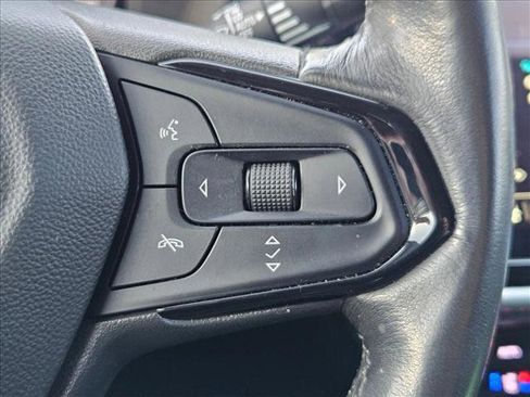 Used 2023 Chevrolet Bolt EUV Premier w/ Sun & Sound Package FWD image 12