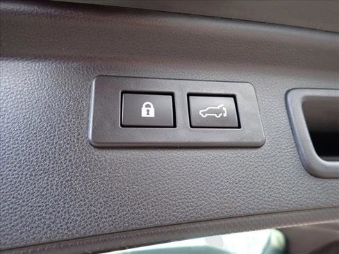 Certified 2023 Subaru Forester Premium image 9