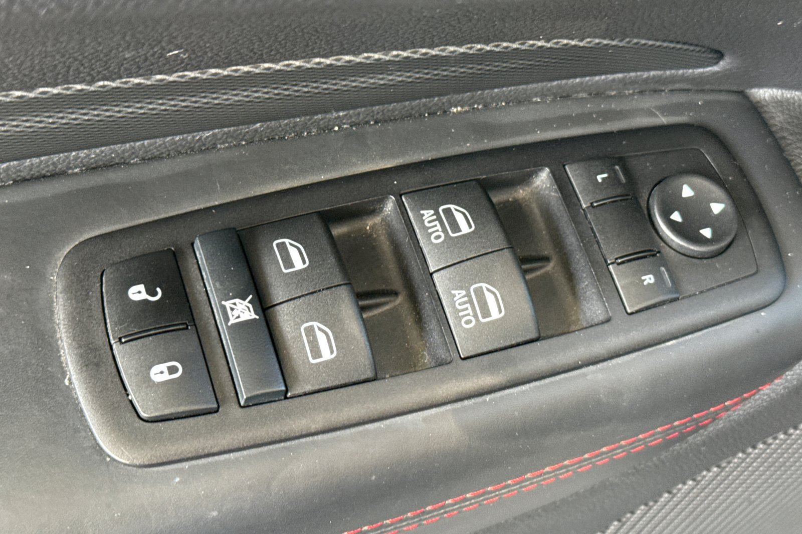Used 2024 Dodge Durango GT AWD/4WD image 17