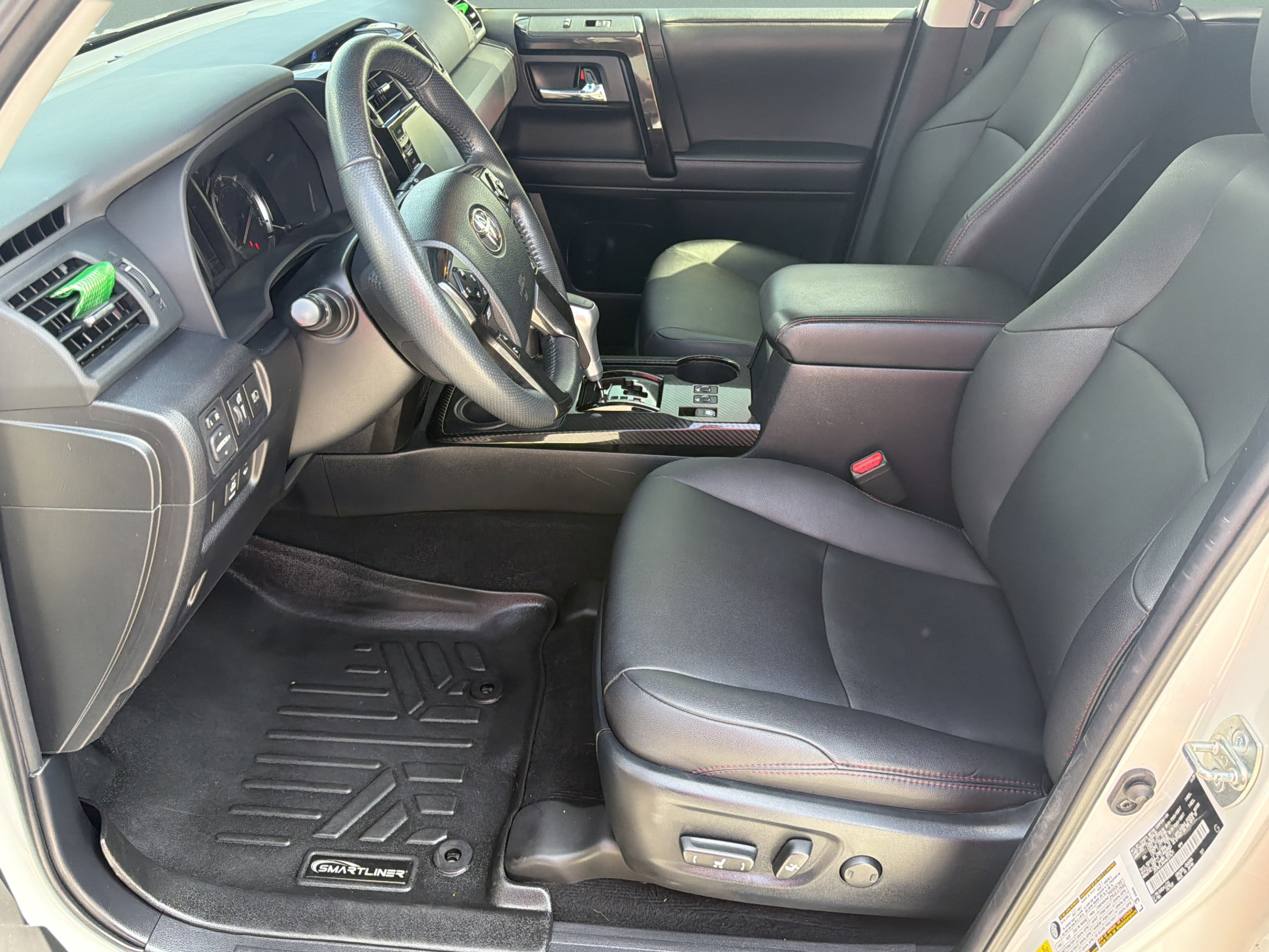 Used 2022 Toyota 4Runner TRD Off-Road Premium w/ Moonroof Package AWD/4WD image 23