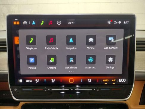 New 2025 Volkswagen ID. Buzz Pro S Plus image 33