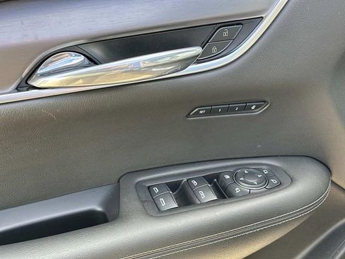 Used 2024 Cadillac XT6 Luxury AWD/4WD image 17