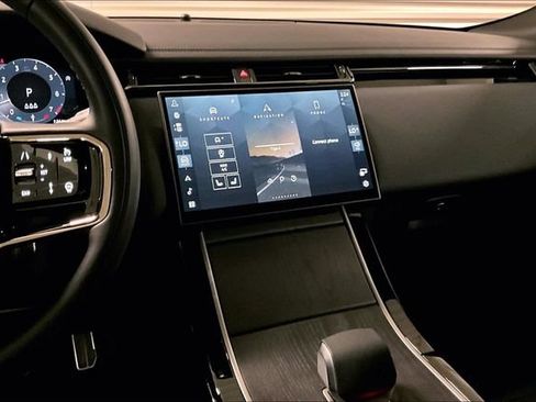 Certified 2026 Land Rover Range Rover Velar Dynamic SE AWD/4WD image 5