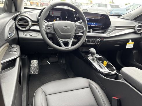 New 2026 Chevrolet Trax ACTIV w/ Driver Confidence Package FWD image 16