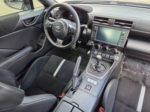 Used 2022 Toyota GR86 Premium w/ GR Appearance Package 1 (TMS RWD image 28