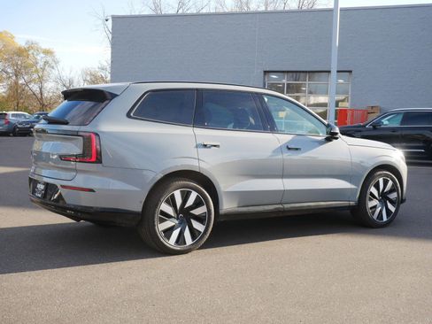 New 2025 Volvo EX90 Ultra image 3