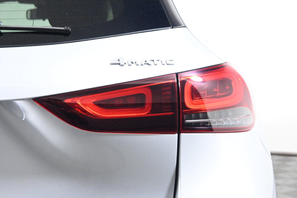 Used 2021 Mercedes-Benz GLA 250 4MATIC image 13
