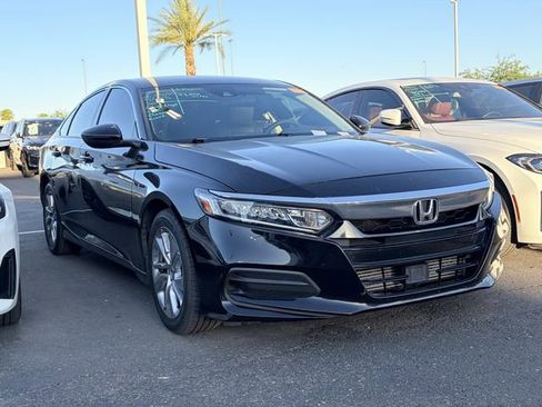 Used 2018 Honda Accord LX image 3