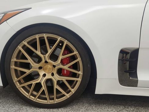 Used 2021 Kia Stinger GT1 RWD image 28
