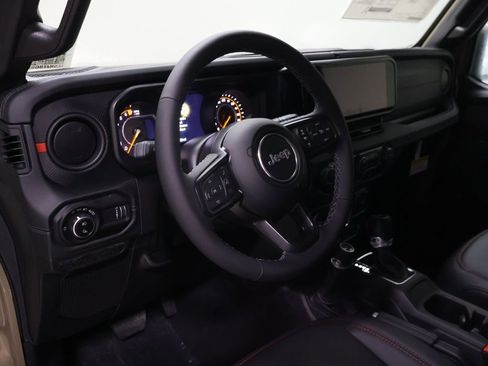 New 2026 Jeep Gladiator Rubicon AWD/4WD image 17