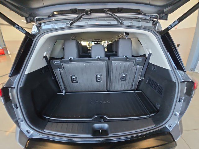 Certified 2026 Nissan Pathfinder SV w/ Cargo Package AWD/4WD image 23