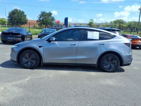 Used 2026 Tesla Model Y Long Range AWD/4WD image 4