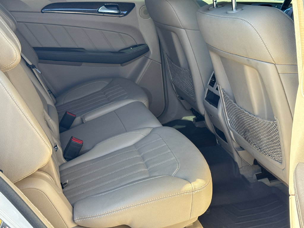 Used 2015 Mercedes-Benz GL 450 4MATIC image 14