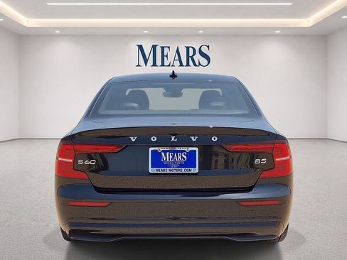 Used 2023 Volvo S60 B5 Core w/ Climate Package FWD image 5