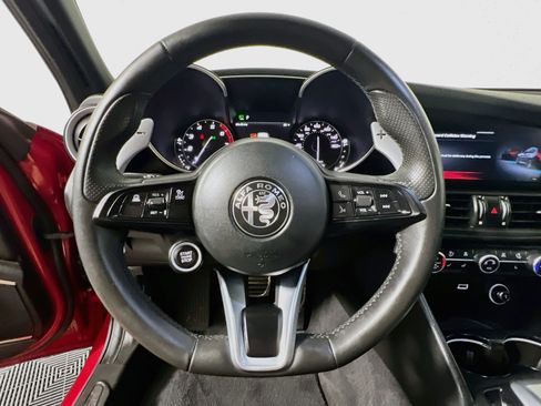 Used 2023 Alfa Romeo Giulia Sprint RWD image 17