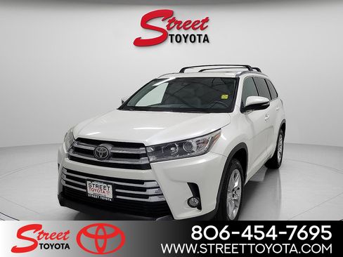 Certified 2018 Toyota Highlander Limited image 1