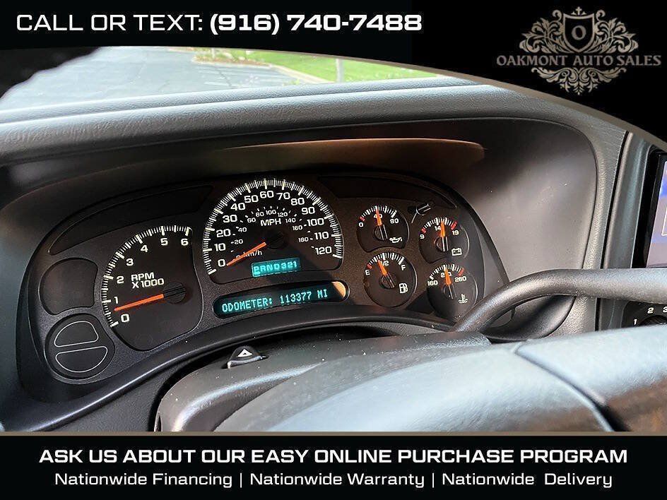 Used 2005 Chevrolet Avalanche Z71 w/ Preferred Equipment Group AWD/4WD image 23