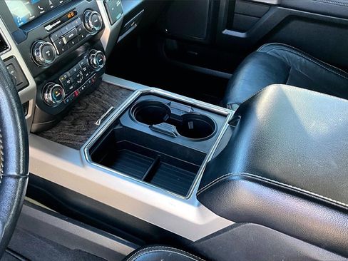 Used 2019 Ford F250 Lariat image 15