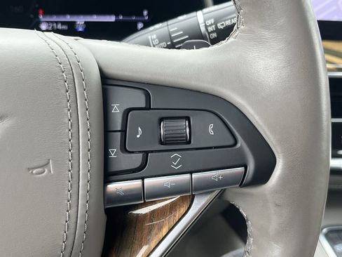 Used 2022 Cadillac Escalade ESV Premium Luxury Platinum w/ Heavy-Duty Trailer Package image 41