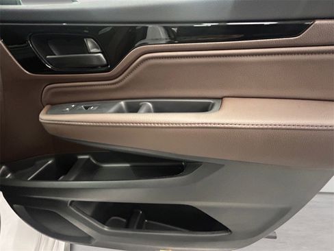 New 2026 Honda Odyssey Touring image 10