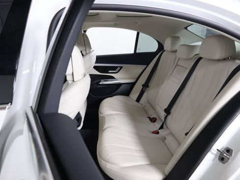 Certified 2025 Mercedes-Benz E 450 4MATIC Sedan image 33