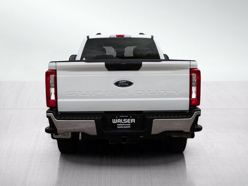 Used 2023 Ford F350 XLT AWD/4WD image 4