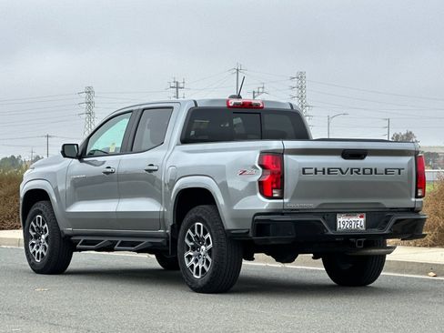 Used 2025 Chevrolet Colorado Z71 w/ Technology Package image 6