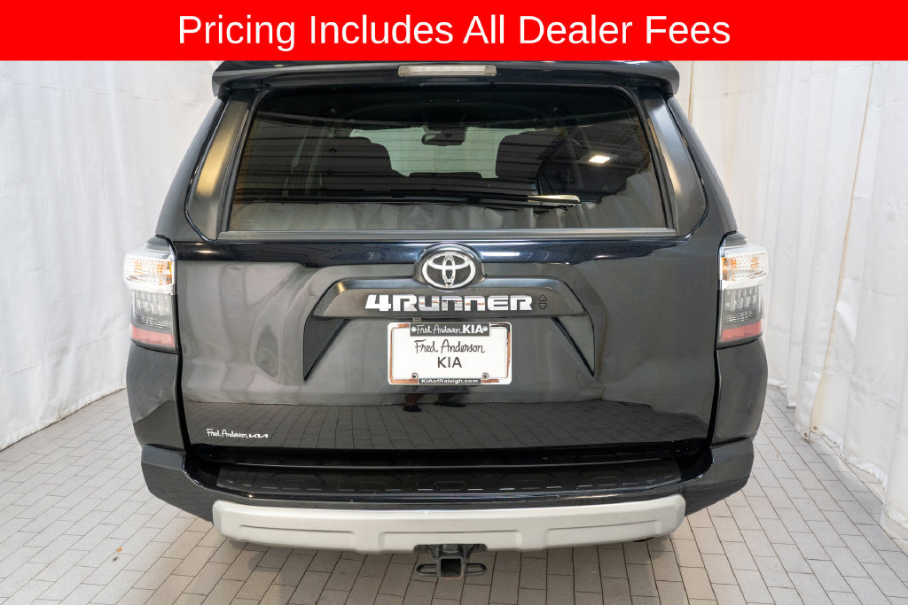 Used 2023 Toyota 4Runner TRD Off-Road AWD/4WD image 4