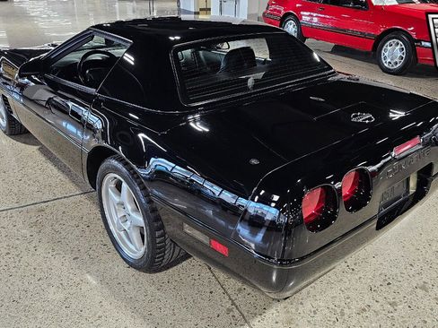 Used 1994 Chevrolet Corvette Convertible image 3