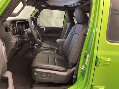 New 2025 Jeep Gladiator Rubicon image 16